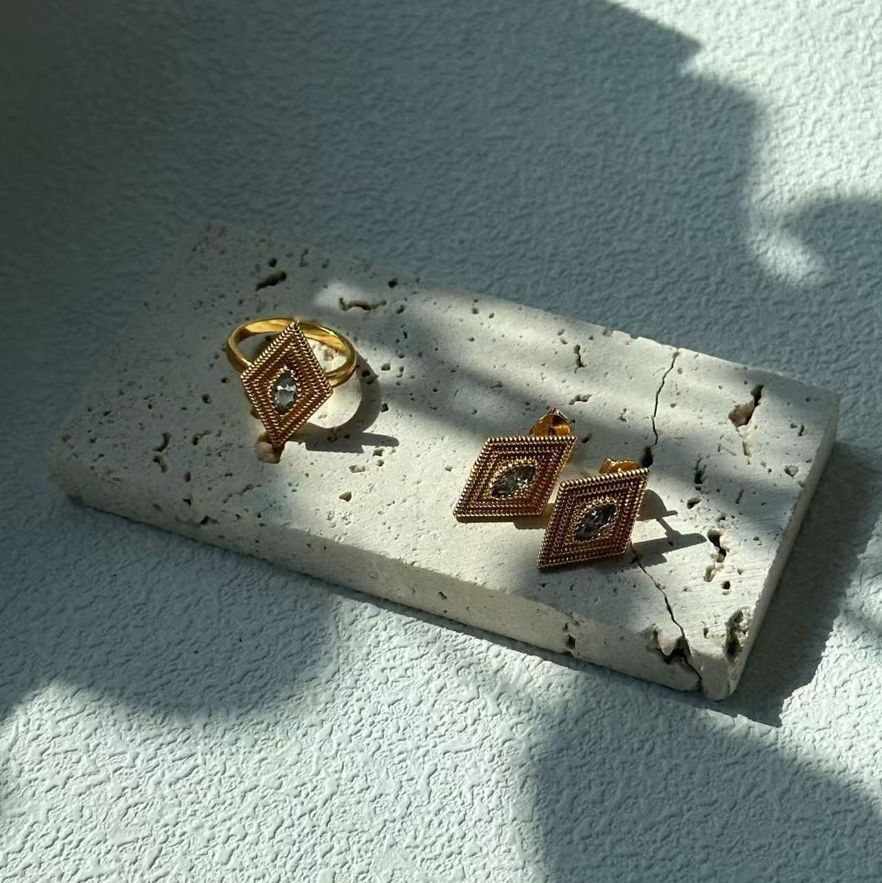 {{product_title}} - {{product_type}} | handmade {{collection}} | Lumipura
